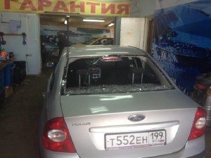 Установка лобового стекла Ford Focus II 4Д 2004-