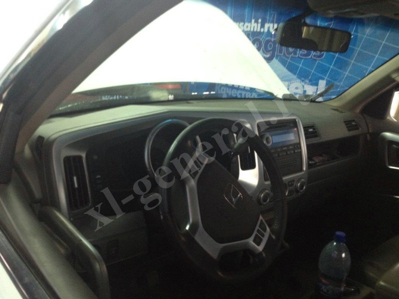 Лобовое стекло на Honda ridgeline PICK-UP Лобовое стекло на Honda ridgeline PICK-UP