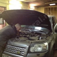 Установка автостекла Land Rover Freelander II