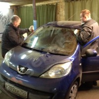 Установка автостекла Peugeot 107