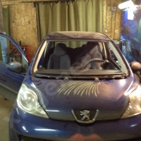 Установка автостекла Peugeot 107