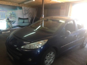 Установка лобового стекла Peugeot 207 2006-