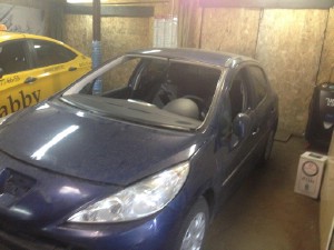 Установка лобового стекла Peugeot 207 2006-