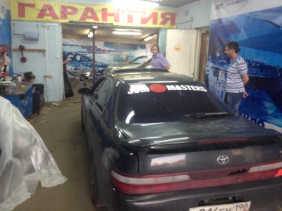 Установка лобового стекла Toyota Chaser Hardtop 1992-1996