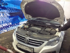 Установка лобового стекла Volkswagen Passat CC  2008