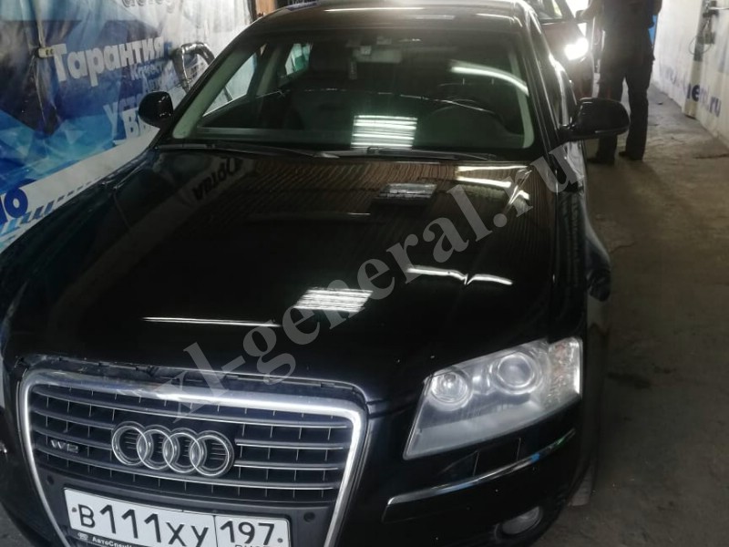 Лобовое стекло Audi A8 2002-