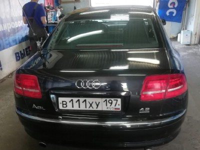 Установка лобового стекла Audi A8 2002-