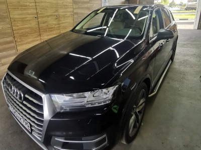 Установка автостекла Audi Q7 Quattro 2015-