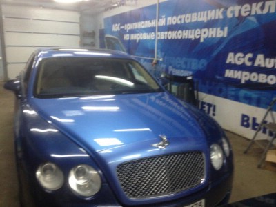 Установка лобового стекла Bentley Continental 4D Sed 2005-2013