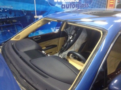 Установка лобового стекла Bentley Continental 4D Sed 2005-2013