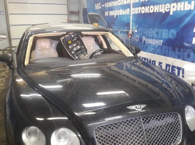 Установка лобового стекла Bentley Continental Flying Spur 2005-