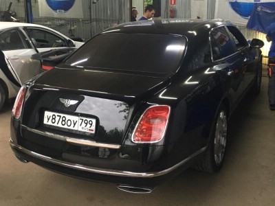 Установка лобового стекла Bentley Mulsanne 4D Sedan 2010-