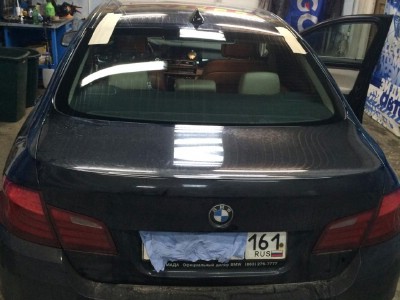 Установка заднего стекла BMW 5 (F10) 4D SED 2010-2017