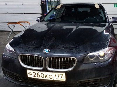 Установка лобового стекла BMW F10 2012-