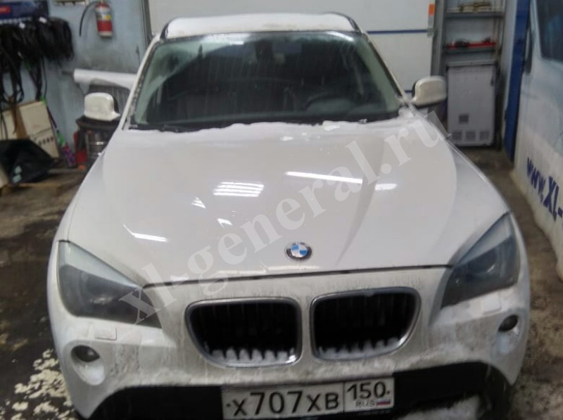 Лобовое стекло BMW X1 JEEP 2009-