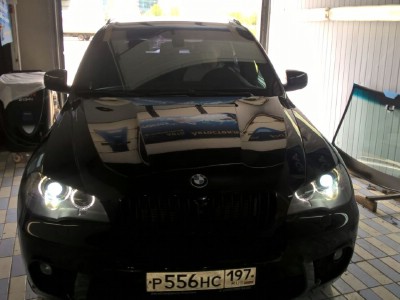 Установка лобового стекла BMW X5 (E70) 2008-2013