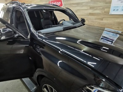 Установка лобового стекла BMW X7 G07 2018-