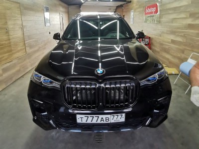 Установка лобового стекла BMW X7 G07 2018-