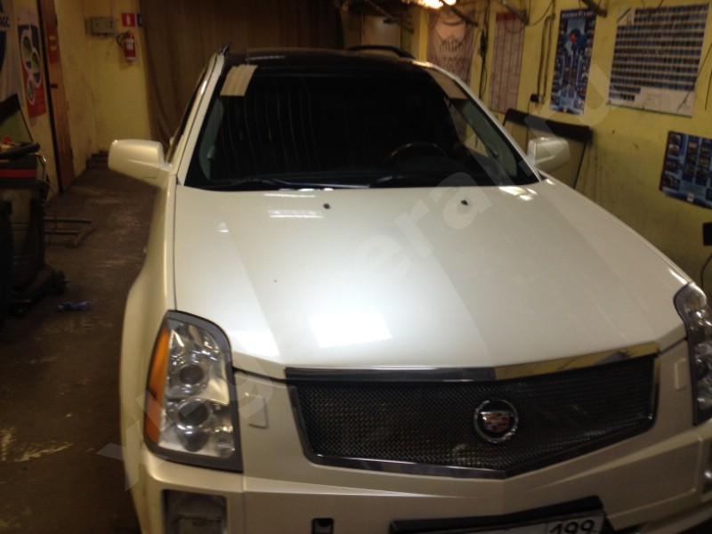 Лобовое стекло Cadillac SRX 2005