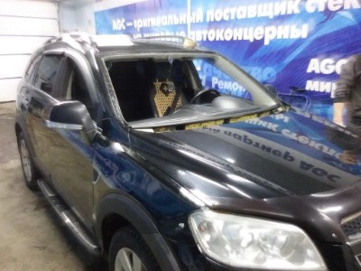 Установка лобового стекла Chevrolet Captiva 2006-