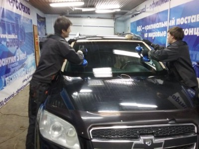 Установка лобового стекла Chevrolet Captiva 2006-