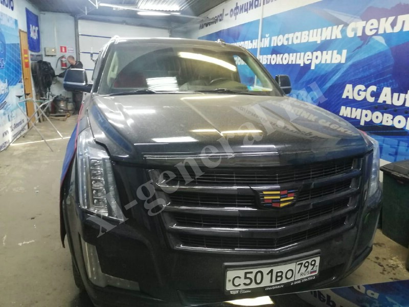 Лобовое стекло Chevrolet Suburban Tanoe Cadillac Escalademc Yukon 2015-