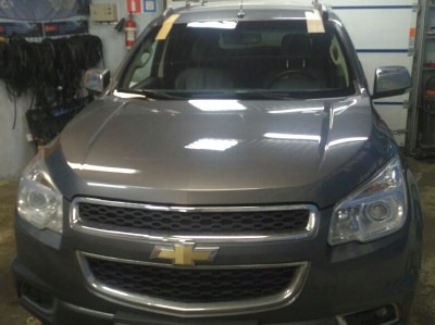 Установка лобового стекла Chevrolet Trailblazers10 Holden Colorado 5D 2012-