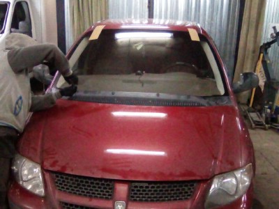 Установка лобового стекла Chrysler Voyagergrand Voyagertown Countrydodge Caravan 1996-2007