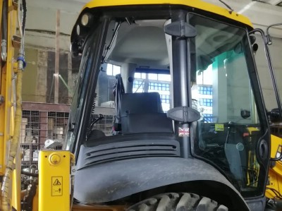 Установка стекла кабины JCB 3CX -