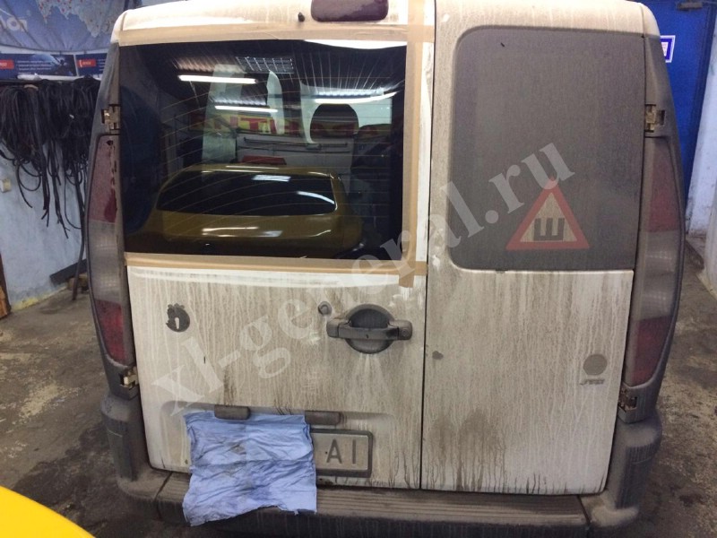 Заднее стекло Fiat Doblo 2001-