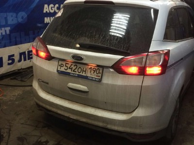 Установка лобового стекла Ford C Max -