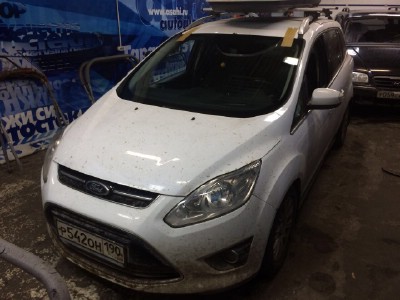 Установка лобового стекла Ford C Max -