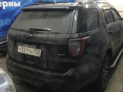 Установка стекла задней левой двери Ford Explorer 5D 2011-