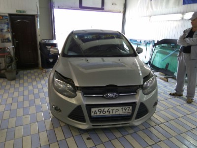 Установка лобового стекла FORD FOCUS III 4D SED, 5D HB 2011-