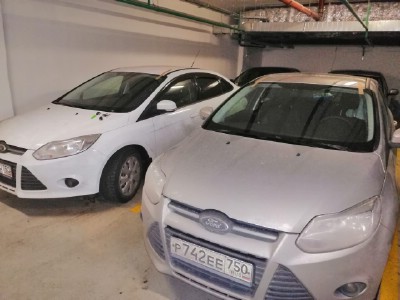 Установка лобового стекла Ford Focus III -