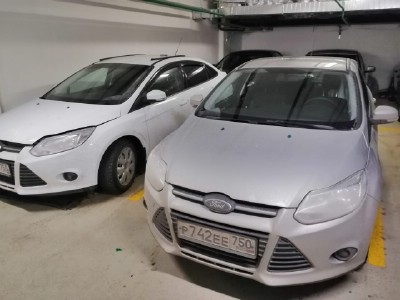 Установка лобового стекла Ford Focus III -