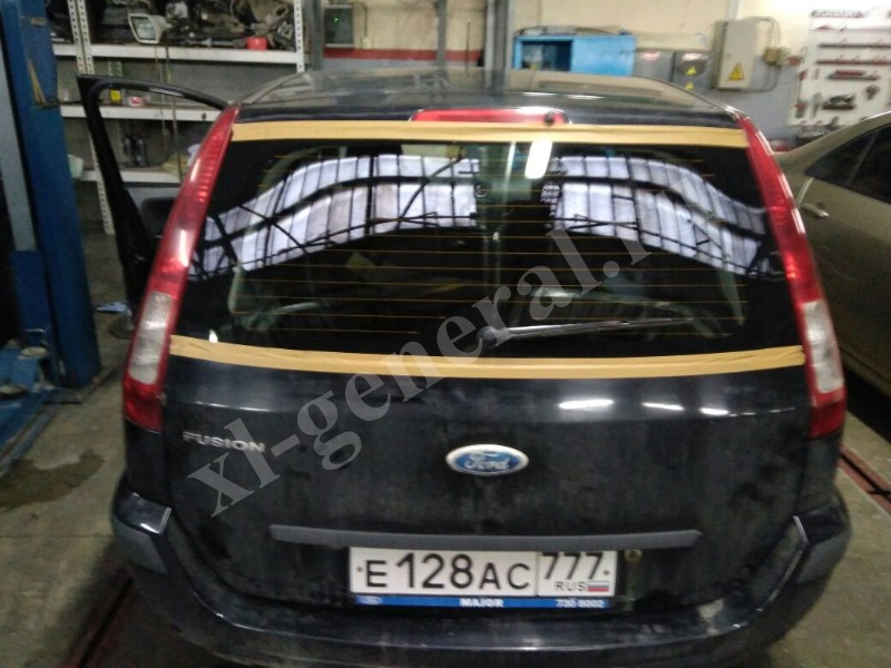 Заднее стекло Ford Fusion 2002-2013