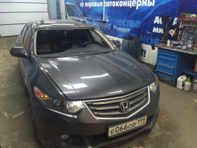 Установка лобового стекла HONDA ACCORD VIII IX 4D SED 2008-2011