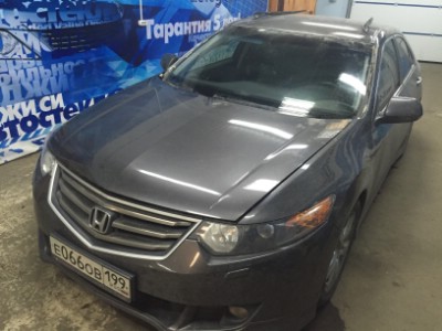 Установка лобового стекла HONDA ACCORD VIII IX 4D SED 2008-2011