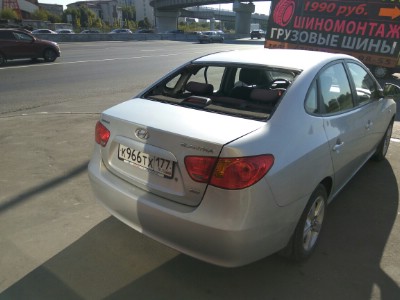 Установка заднего стекла Hyundai Elantra 4D SED 2007-2010