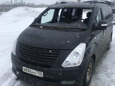 Установка лобового стекла Hyundai H1 Grand Starex 2007-