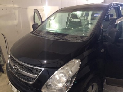 Установка заднего стекла Hyundai H1 Starex 2007-