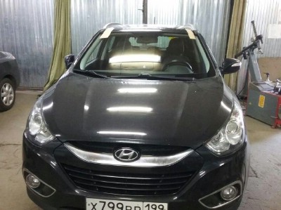 Установка лобового стекла Hyundai IX35 -