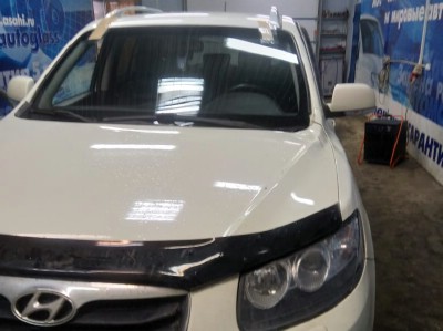 Установка лобового стекла Hyundai Santa FE 2010-2012