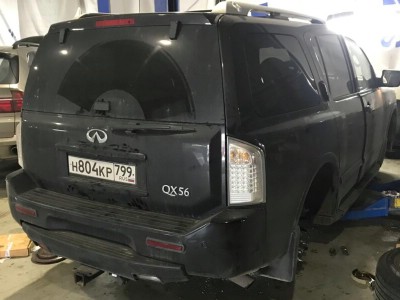 Установка лобового стекла Infiniti QX56 2004-2010