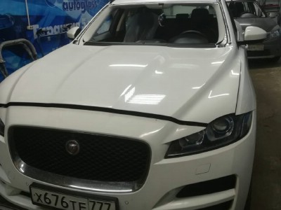 Установка лобовое стекла Jaguar F-Pace Ranger 5D 2016-