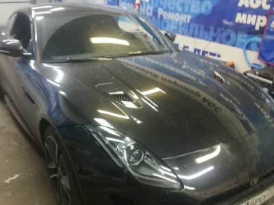 Установка автостекла на Jaguar F-Type 2013-