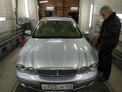 Установка лобового стекла Jaguar X Type Sed 4D 2001-2010