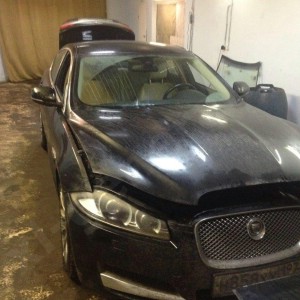 Установка лобового стекла Jaguar XF 2008-