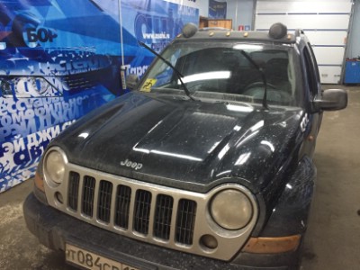 Установка лобового стекла JEEP CHEROKEE LIBERTY 2001-2008